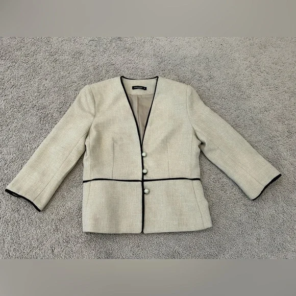 Coramdeo Cream Tailored Pantsuit Jacket with Black Trim - Picture 2 of 11